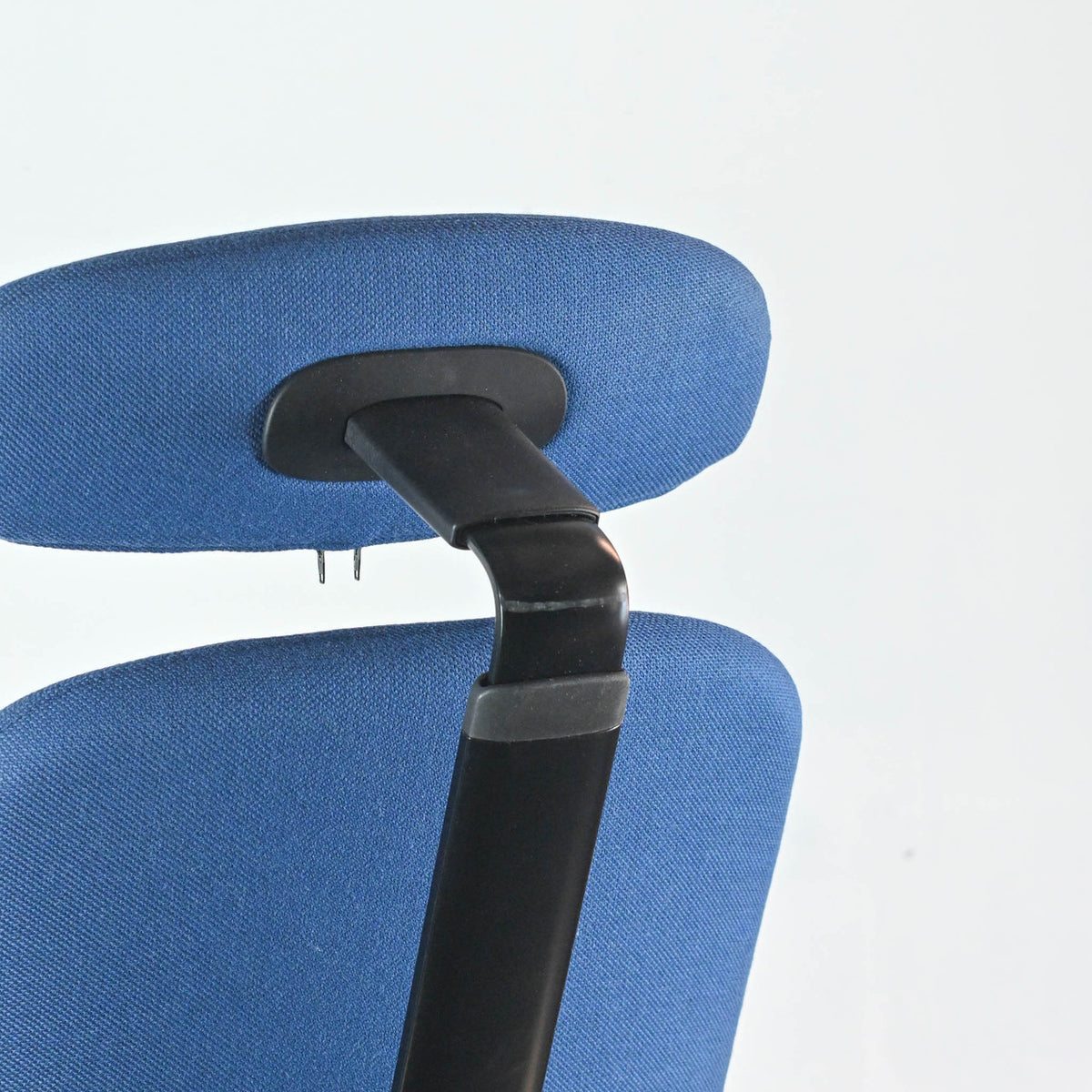 HAG Futu SoFi 7300 Blue Upholstered Office Chair | Re-Lived