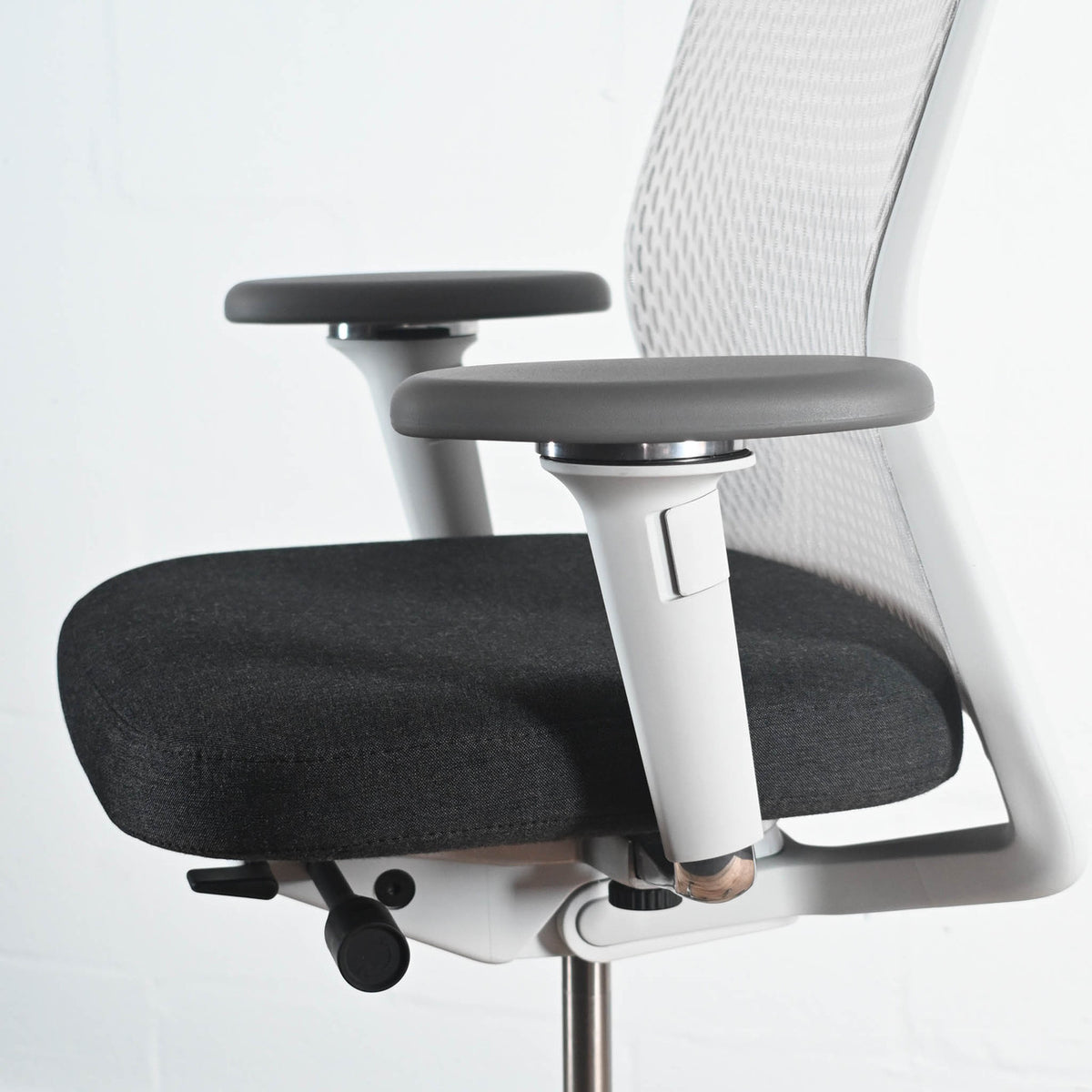 Vitra ID Mesh Soft Grey Office Chair | Re-Lived