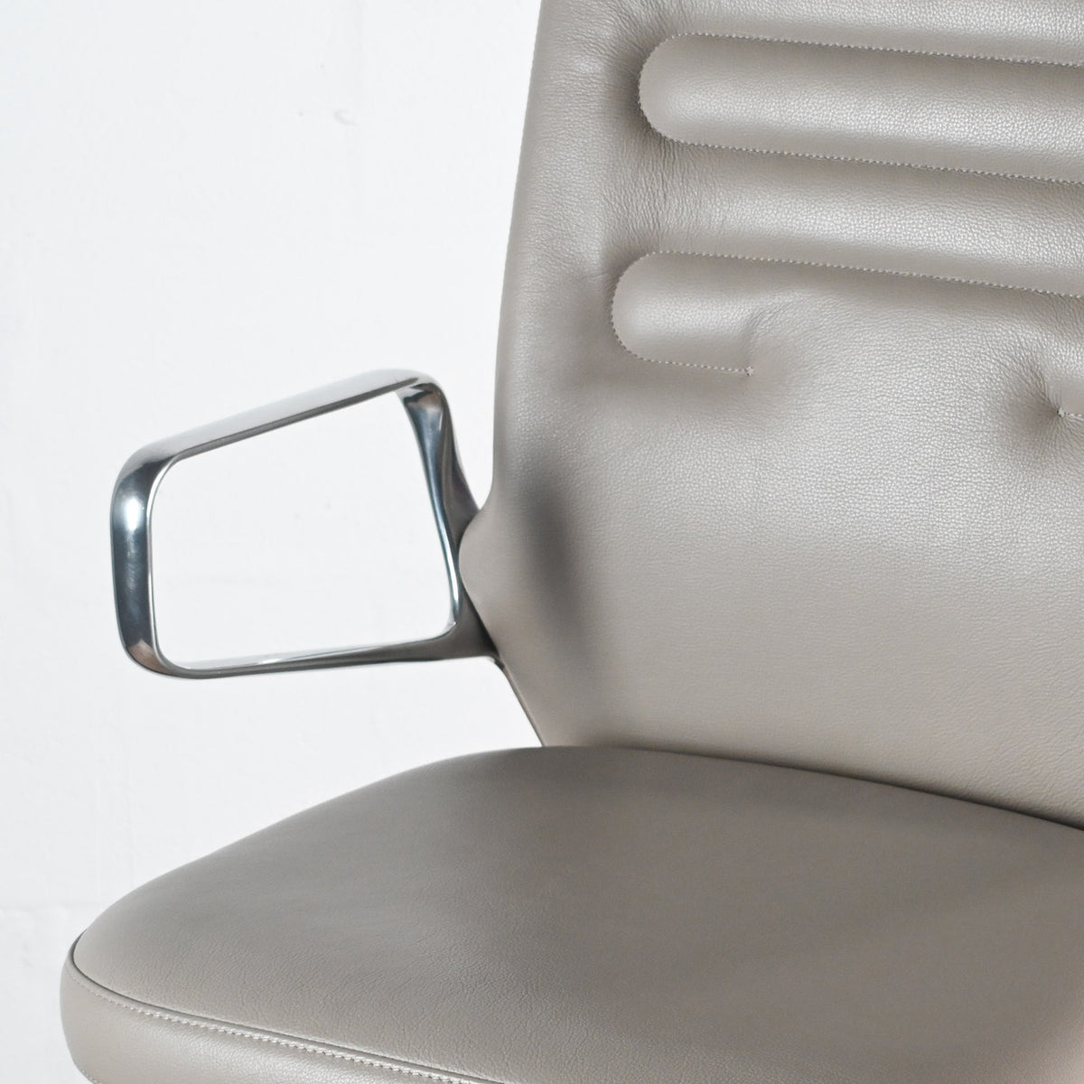 Vitra AC4 Leather Office Chair, Ring Arms | Re-Lived