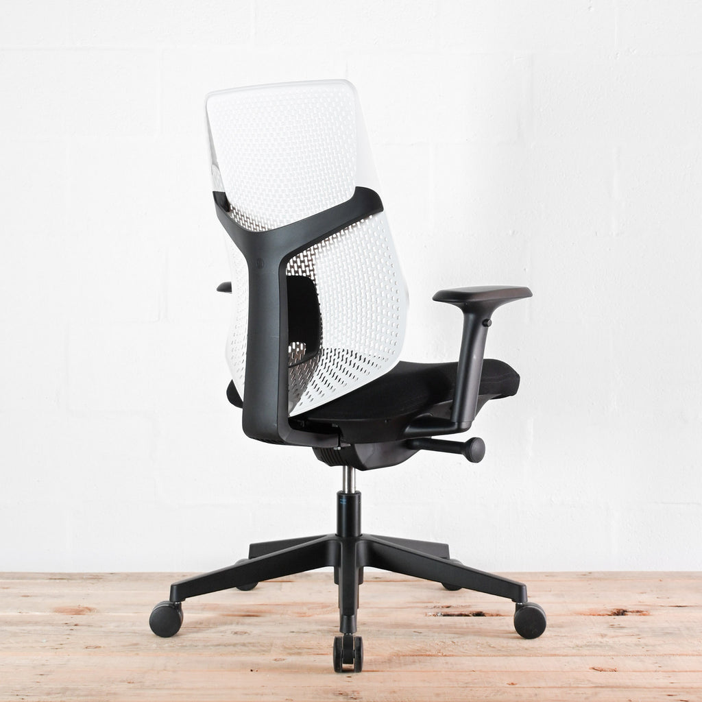 Herman Miller Verus Black and White Triflex Office Chair | Re-Lived
