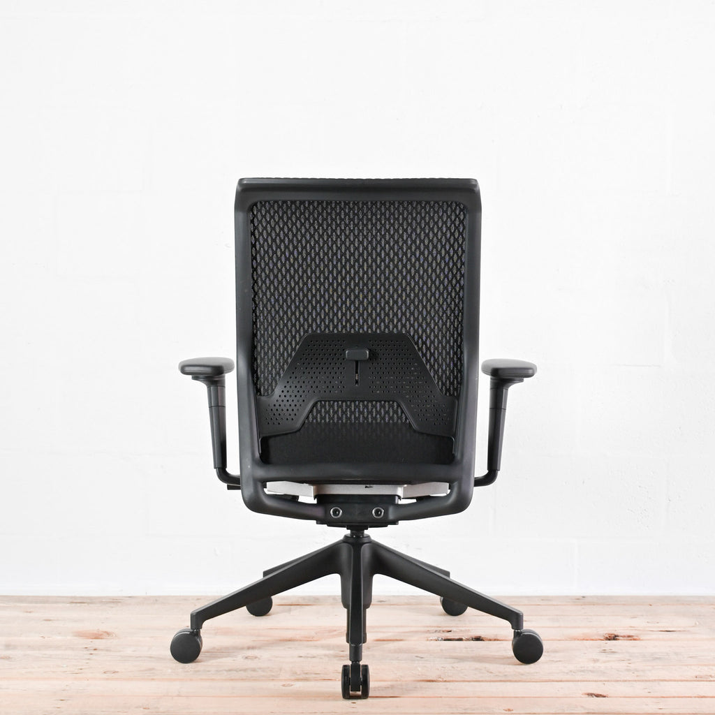 Vitra ID Mesh Black / Grey Office Chair | Re-Lived