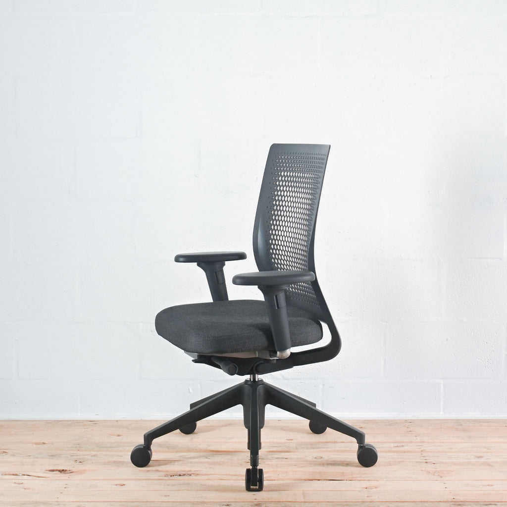 Vitra ID Air Black Office Chair | Re-Lived