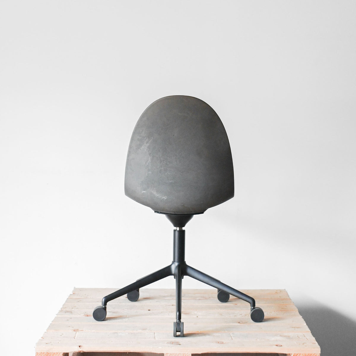 Mater Eternity Upholstered Seat Swivel Chair | Re-Lived