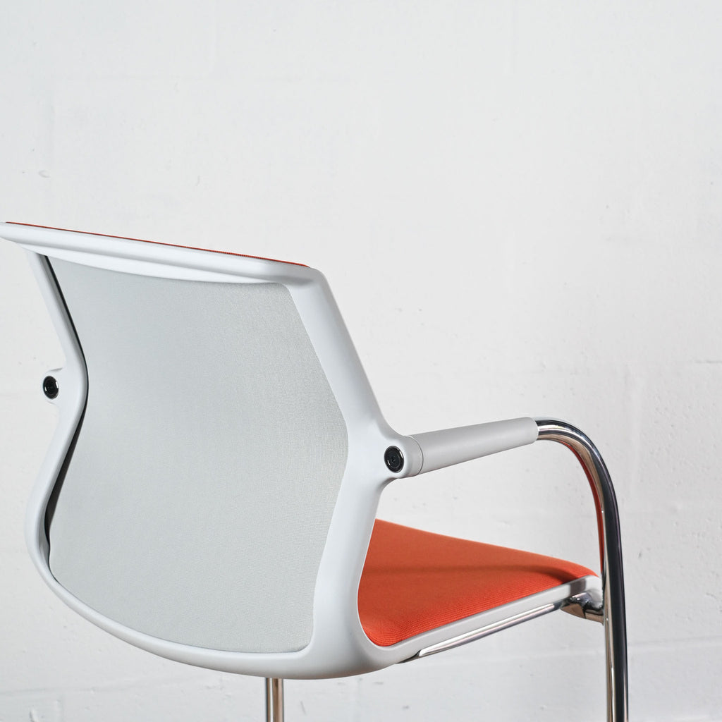 Vitra Unix Meeting Chair Kvadrat Pro Fabric | Re-Lived