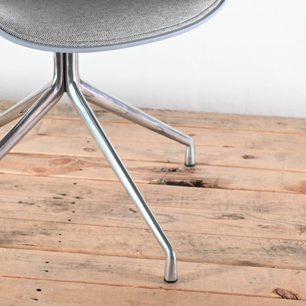 HAY AAC 220 Upholstered Swivel Chair | Re-Lived