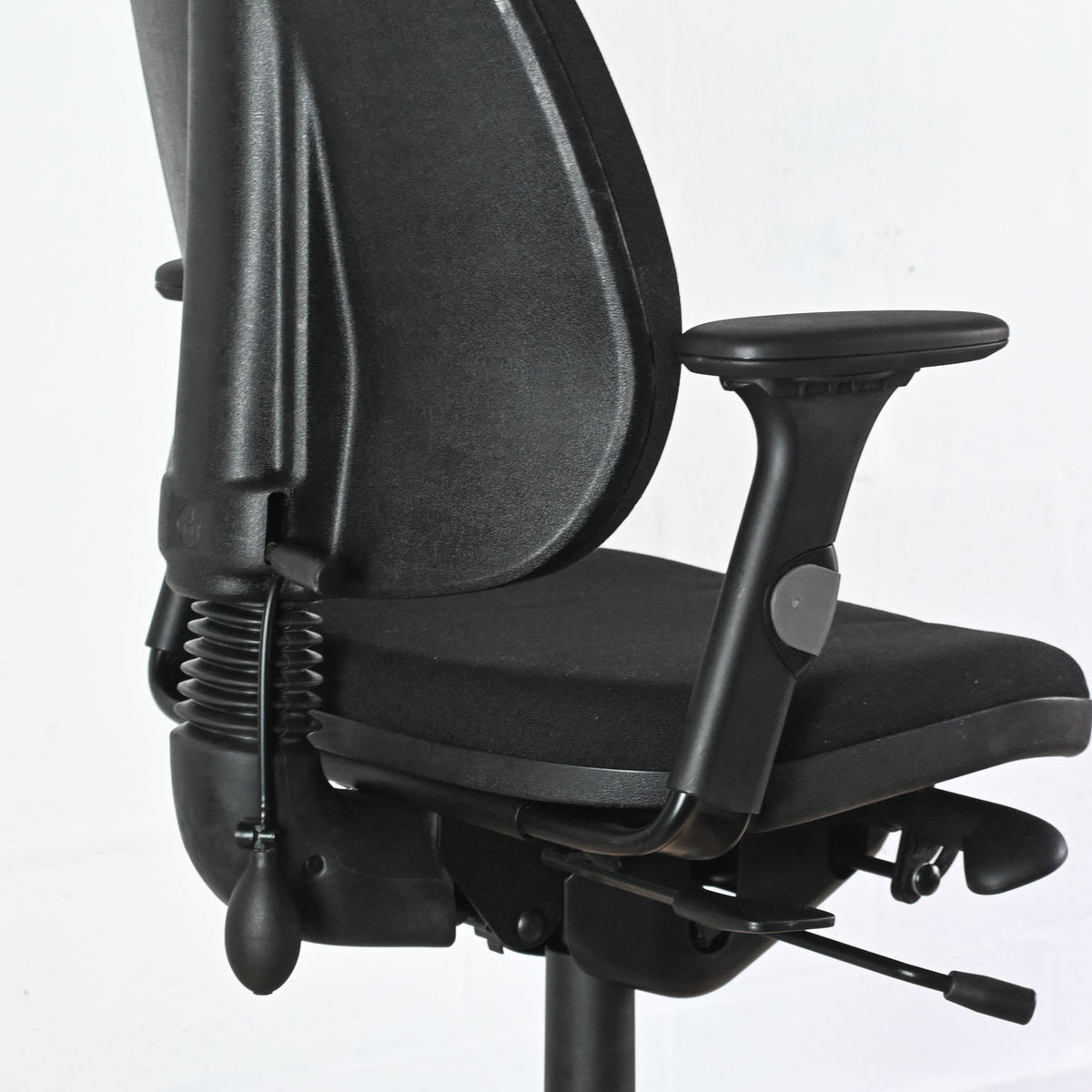 RH 3 Office Chair | Re-Lived