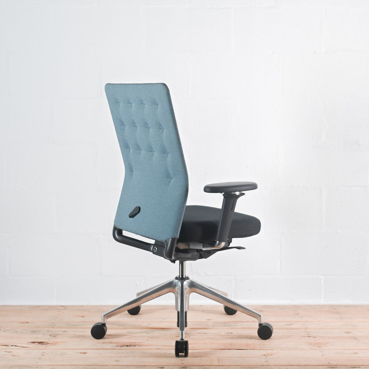 Vitra ID Trim Blue / Black Fabric Office Chair | Re-Lived