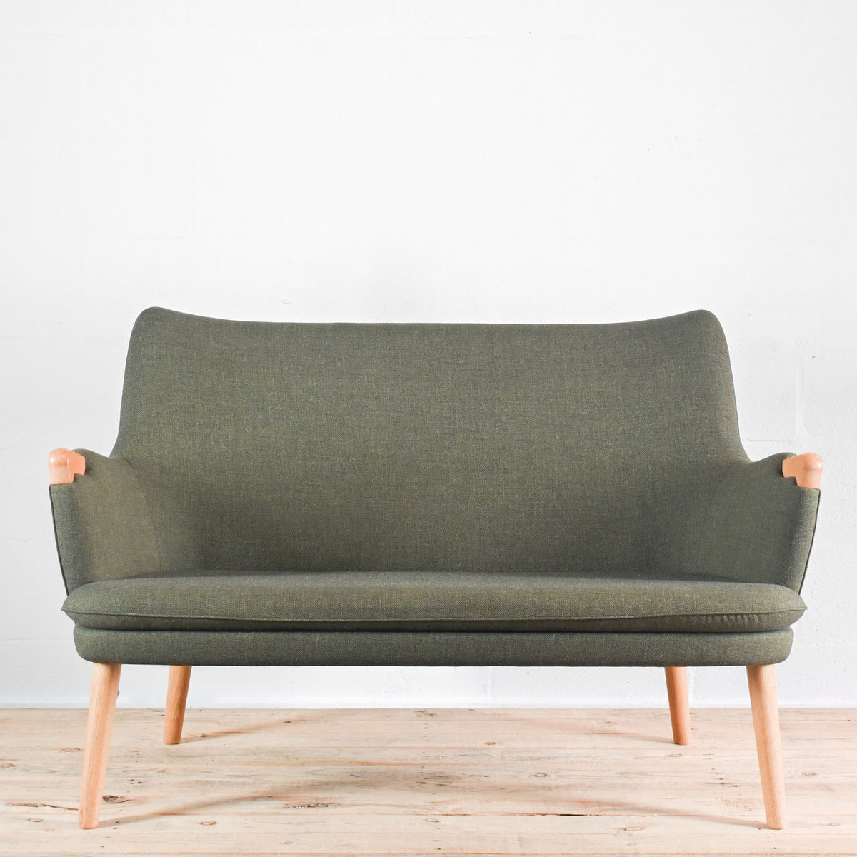 Carl Hansen CH72 Sofa | Re-Lived