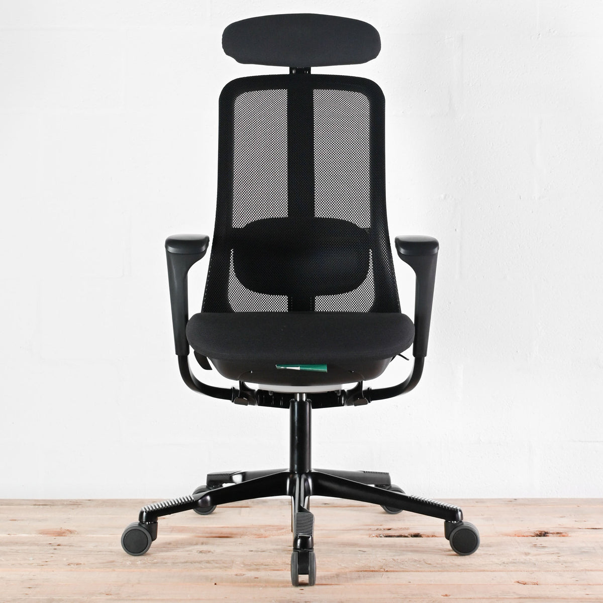 HAG Futu SoFi 7500 Black Mesh Office Chair | Re-Lived