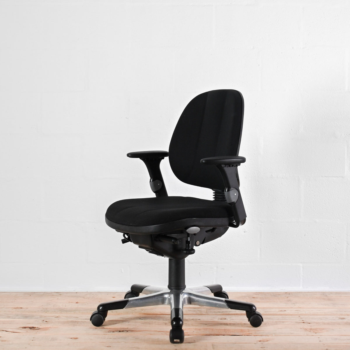 RH 3 Office Chair | Re-Lived