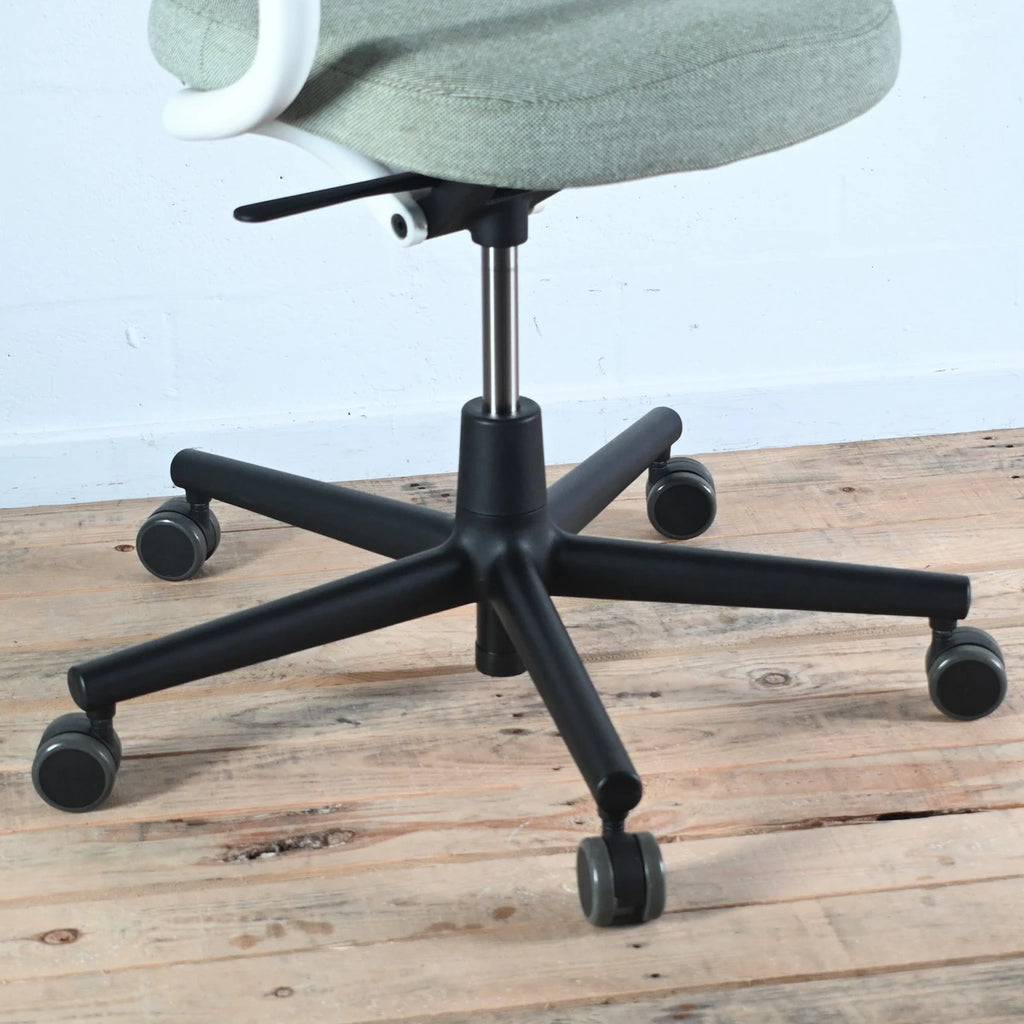 Vitra Allstar Ivory / Forest Office Chair | Re-Lived