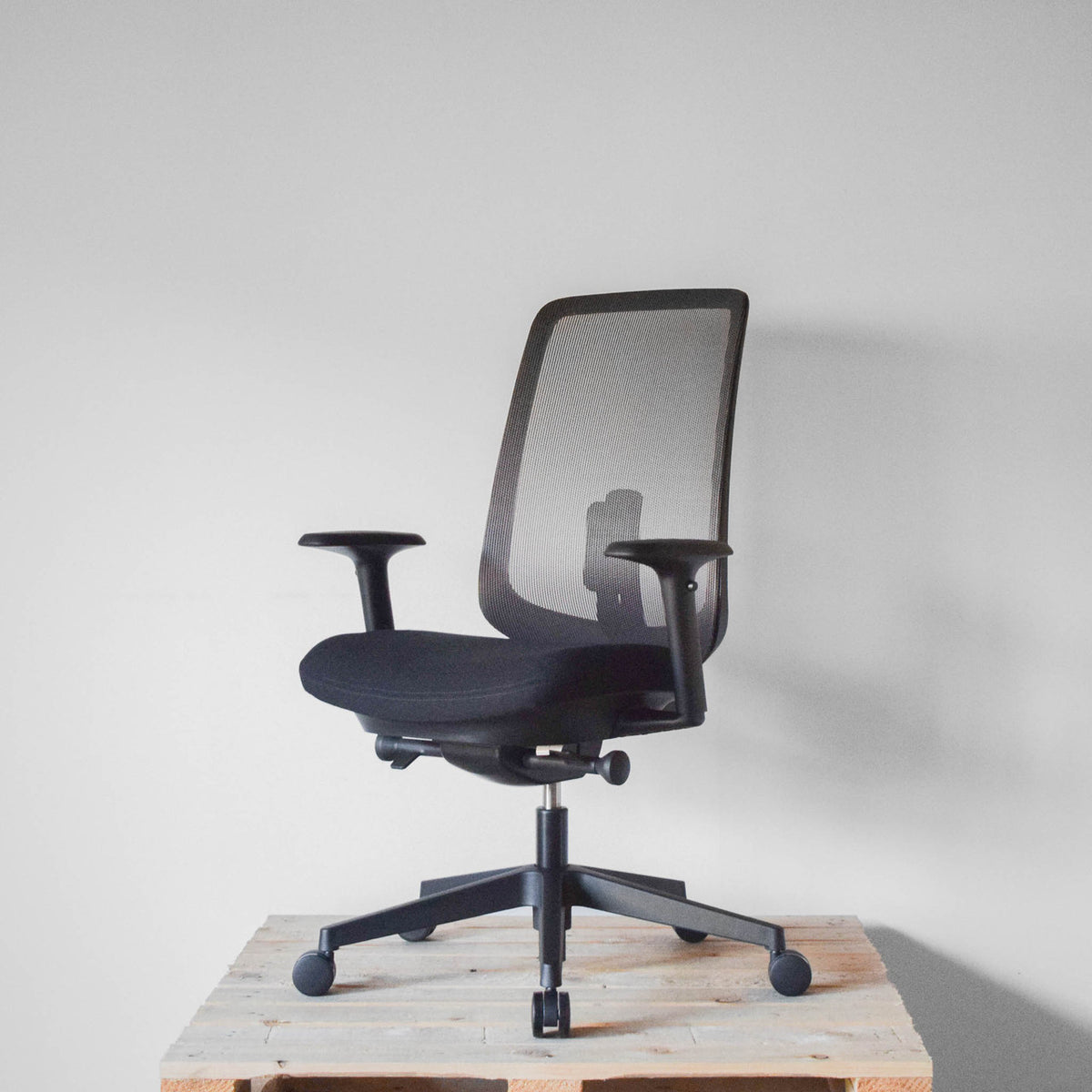 Herman Miller Verus Mesh Back Black Office Chair | Re-Lived
