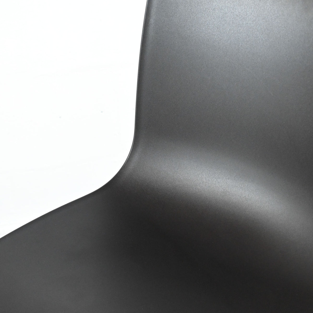 Vitra HAL Sledge Basic Dark Chair | Re-Lived