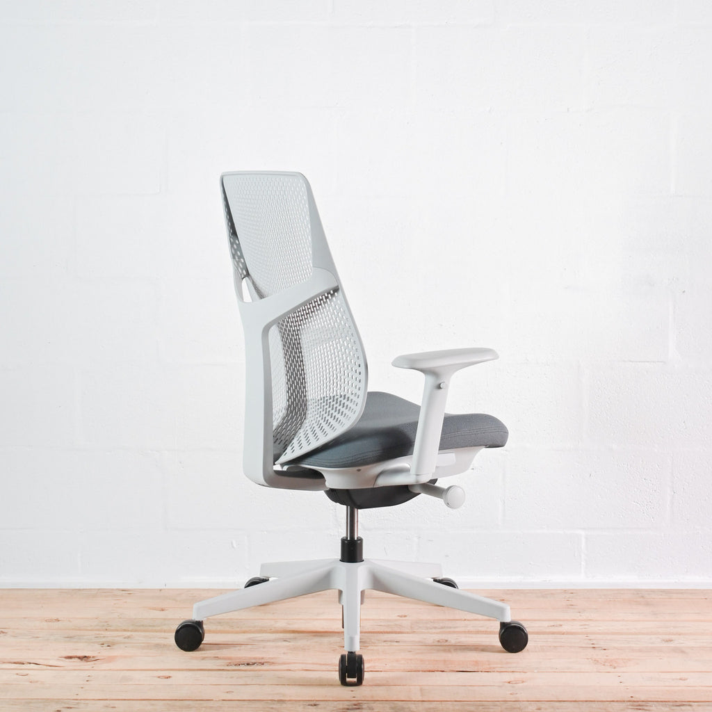 Herman Miller Verus Triflex Back Mineral Office Chair Special Edition | Re-Lived