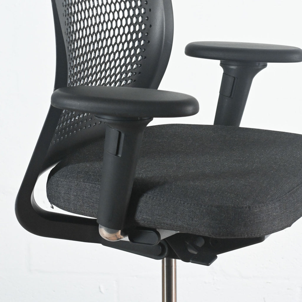 Vitra ID Air Black Office Chair | Re-Lived