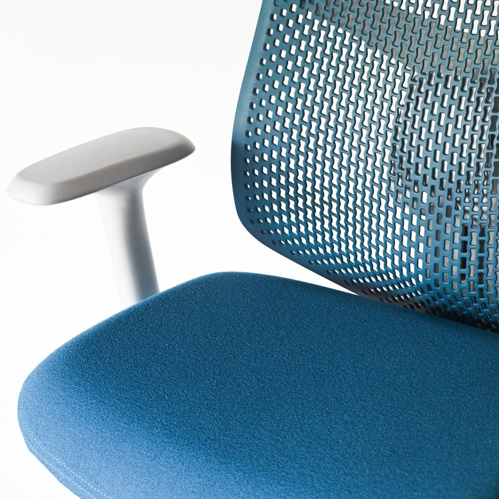 Herman Miller Verus Peacock Triflex Office Chair | Re-Lived
