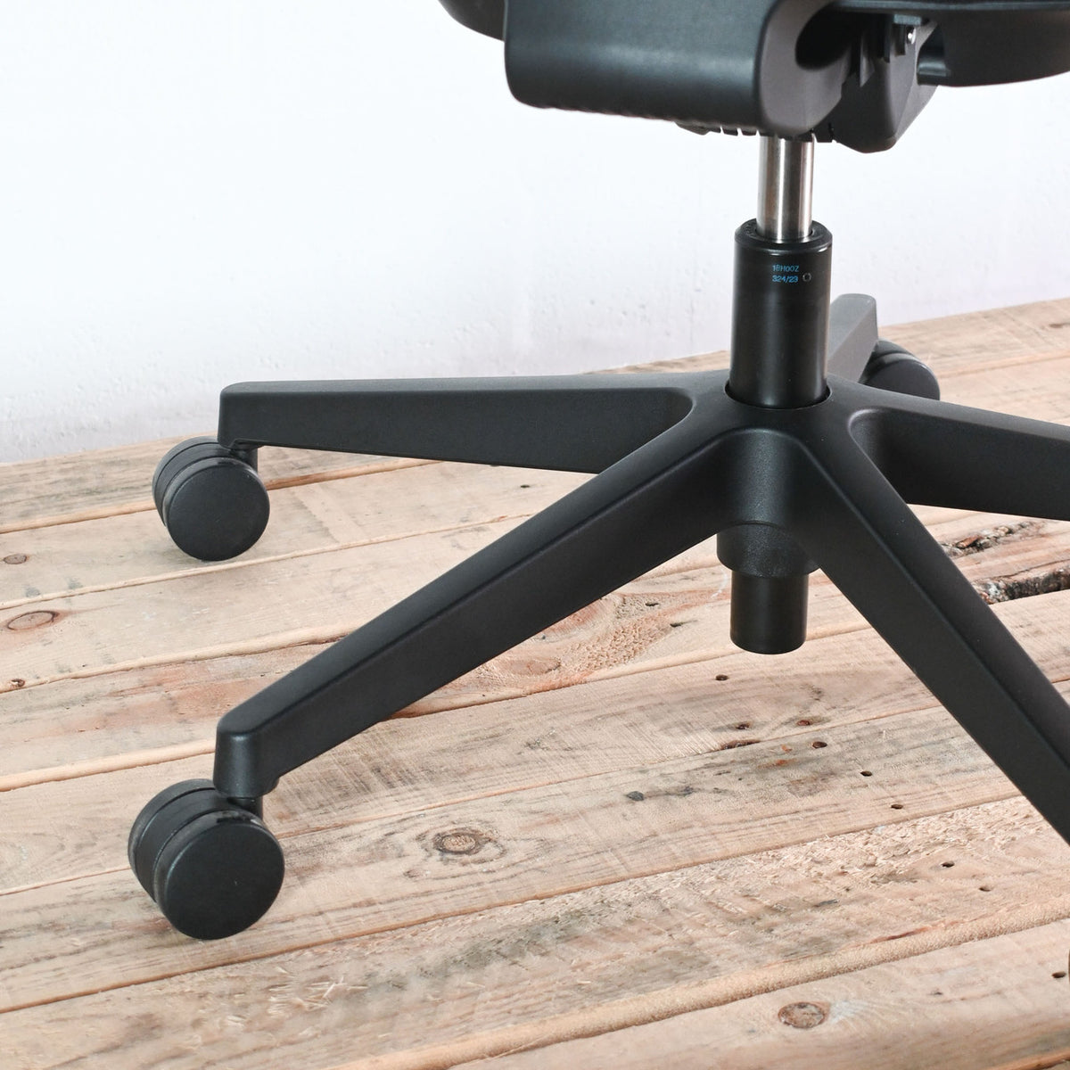 Herman Miller Verus Black Mesh No Arms Office Chair | Re-Lived