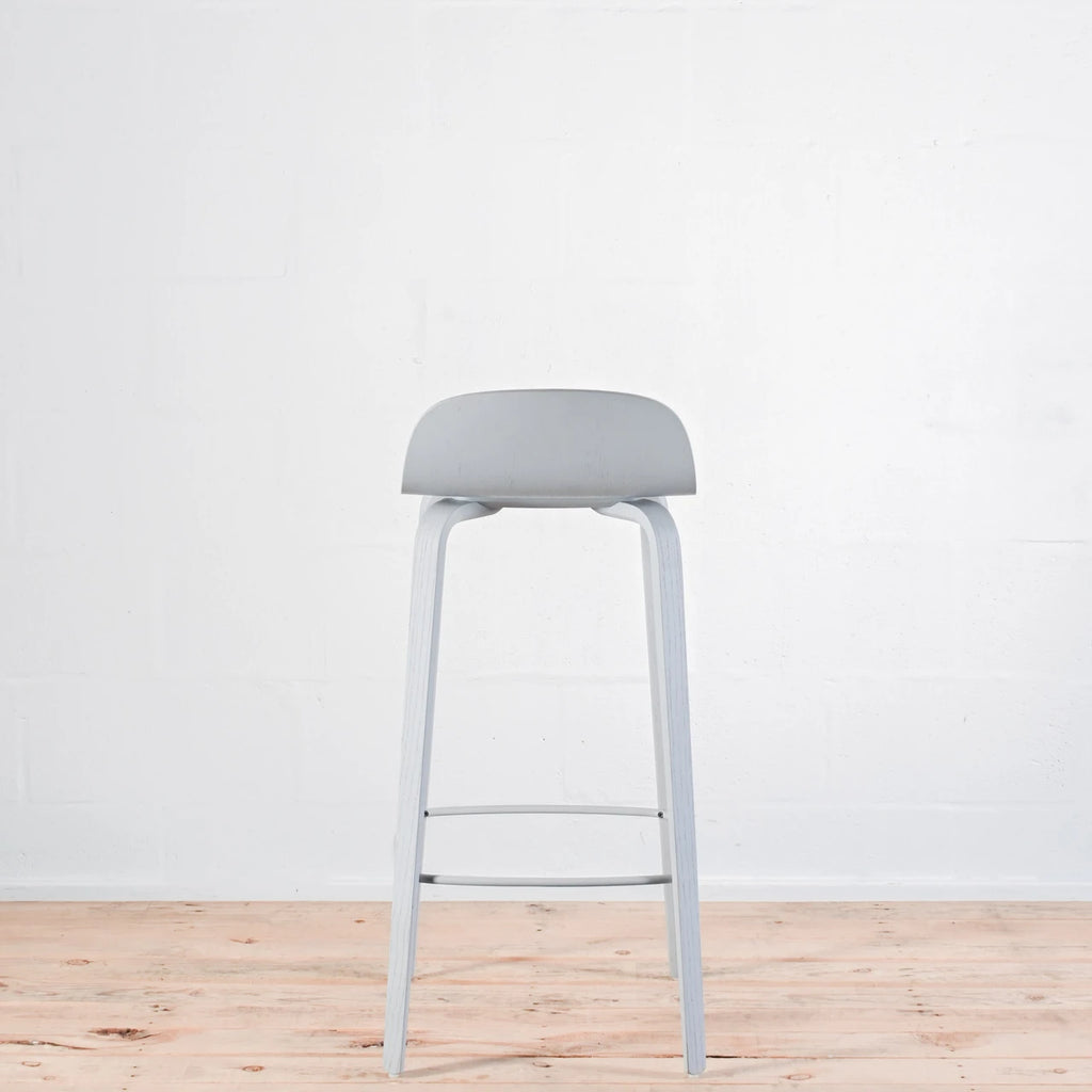 Muuto Visu Bar Chair Wood - Light Blue | Re-Lived