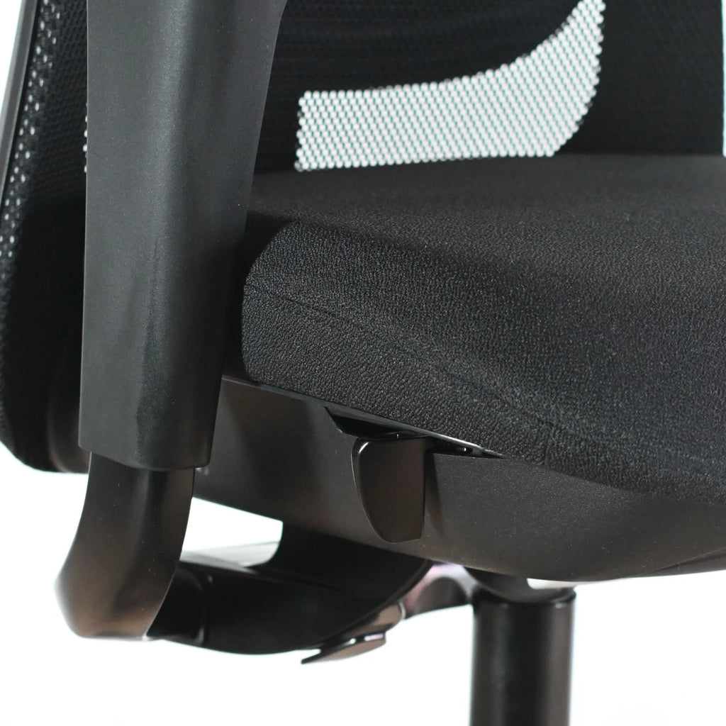 HAG Futu SoFi 7500 Black Mesh Office Chair | Re-Lived