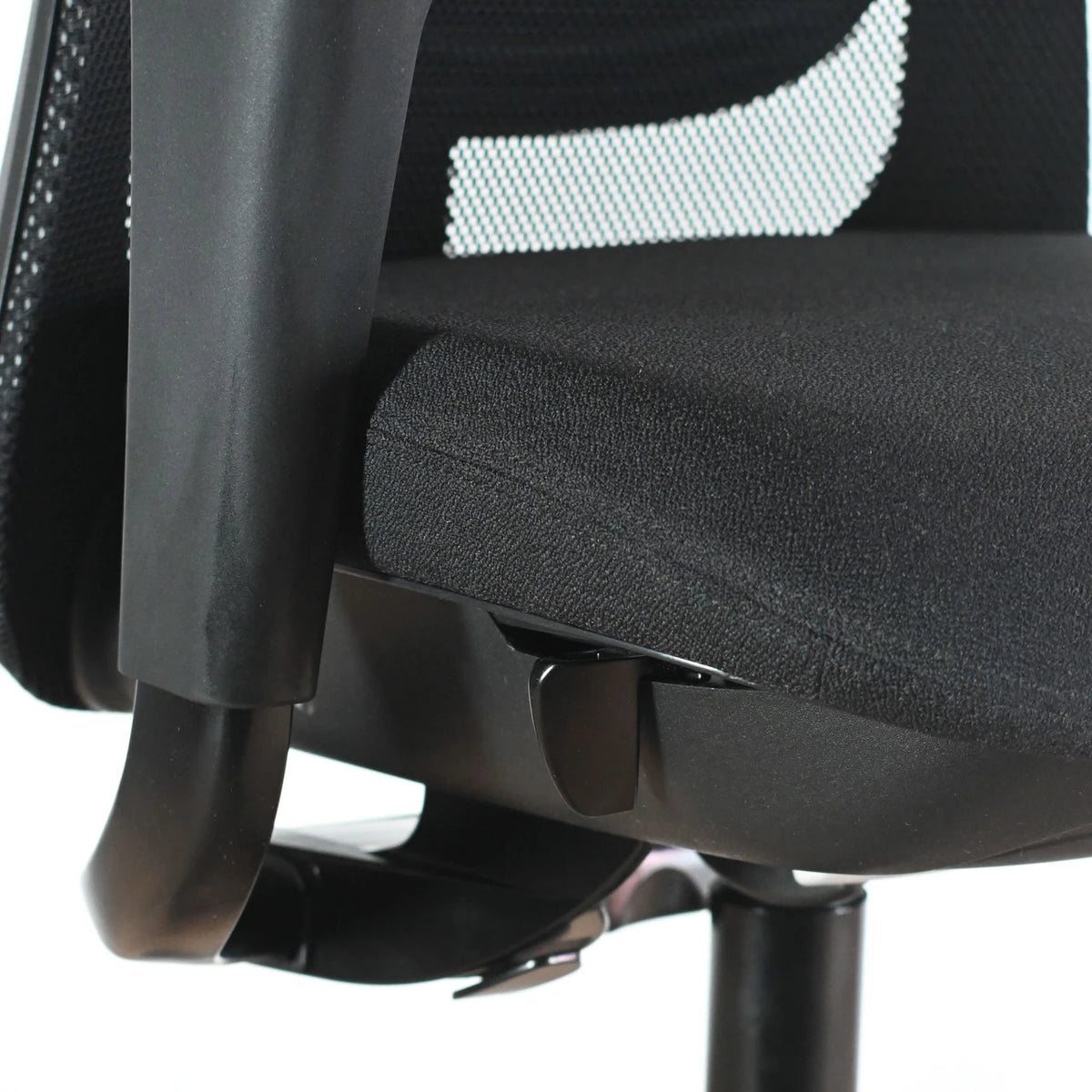 HAG Futu SoFi 7500 Black Mesh Office Chair | Re-Lived
