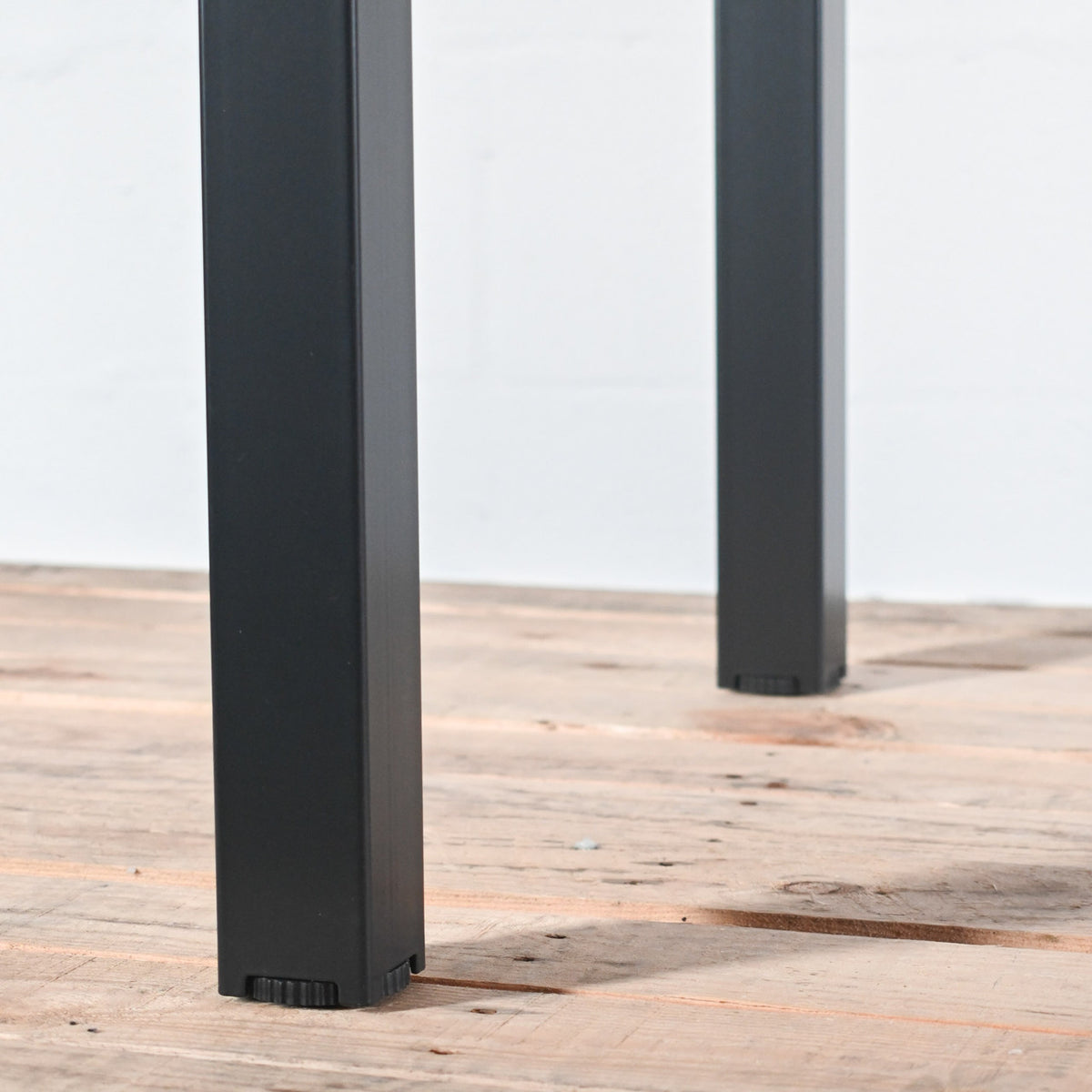 Elite Matrix Desk 1330 x 620mm | Re-Lived