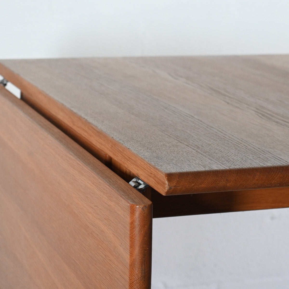 Carl Hansen CH002 Dining Table Oak Oil | Re-Lived