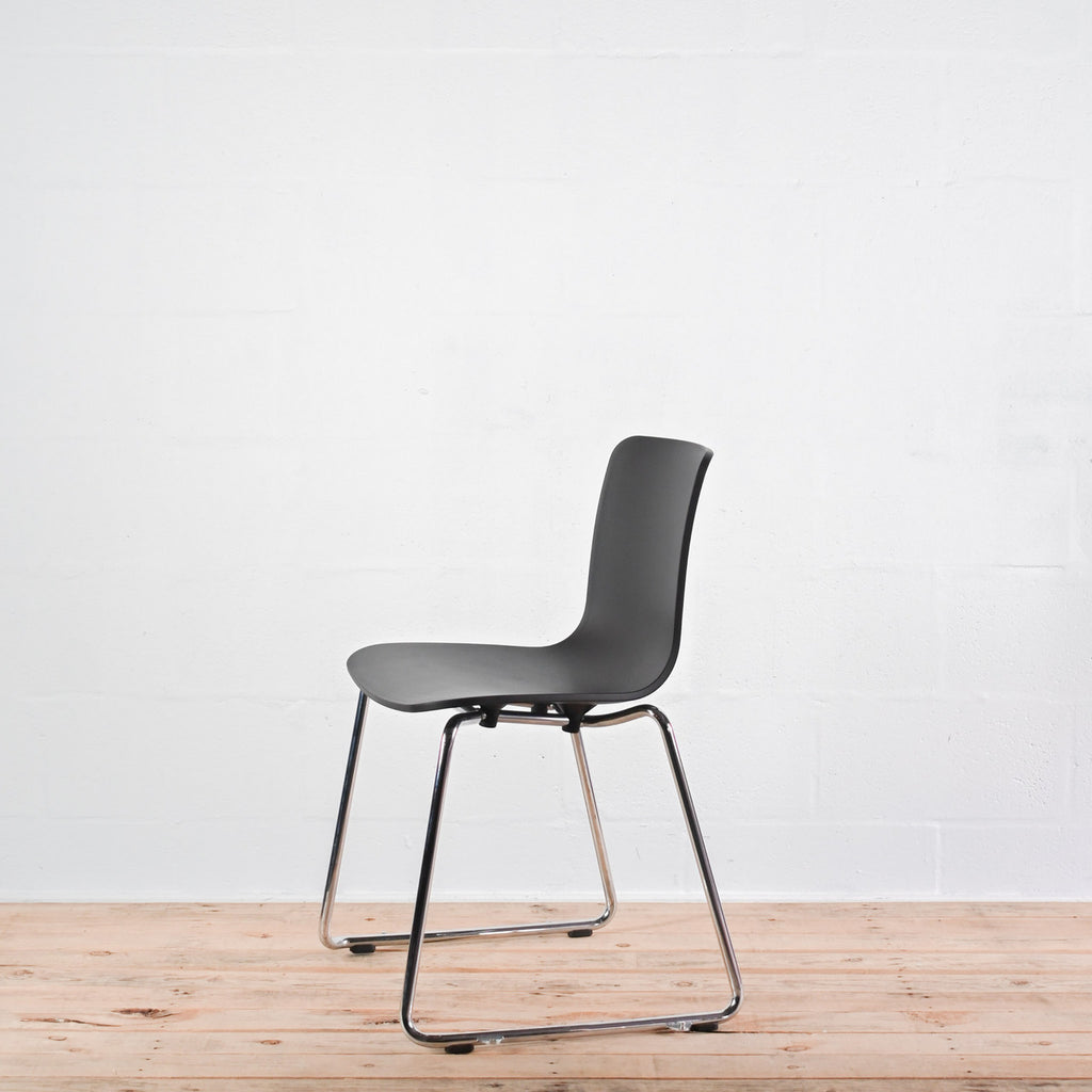 Vitra HAL Sledge Basic Dark Chair | Re-Lived
