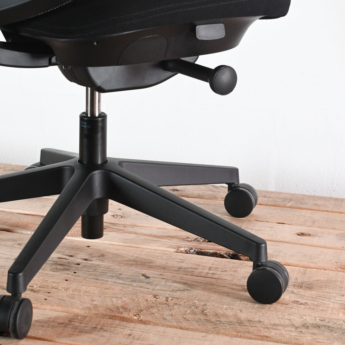 Herman Miller Verus Black Mesh No Arms Office Chair | Re-Lived
