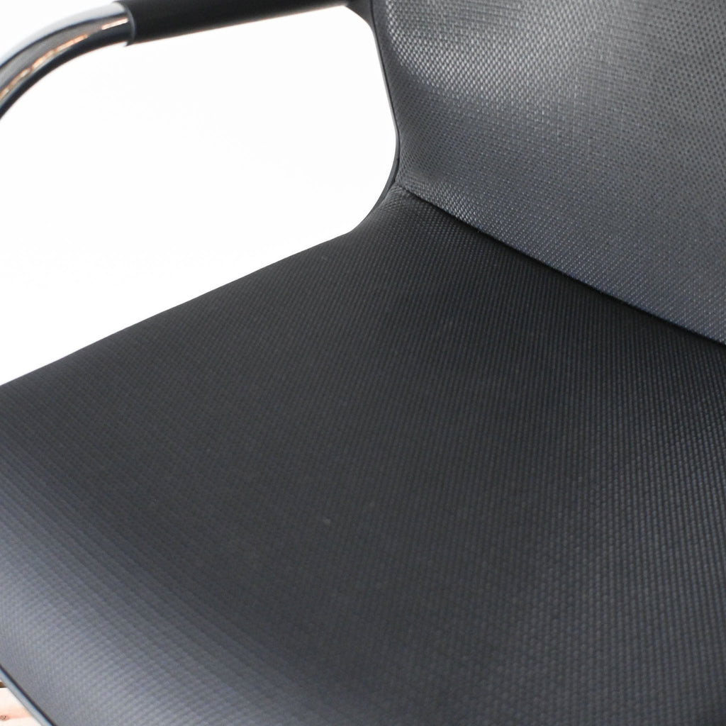 Vitra Unix Meeting Chair | Re-Lived