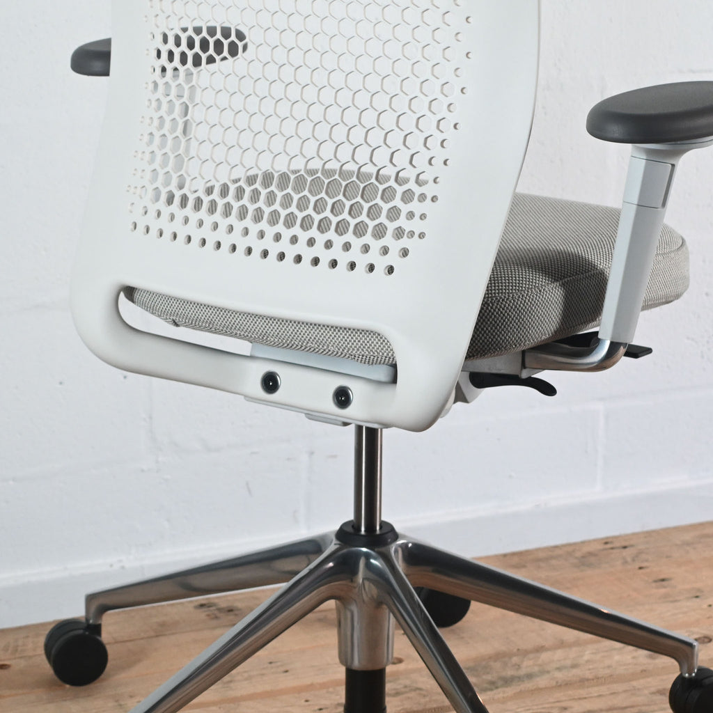 Vitra ID Air Soft Light Office Chair | Re-Lived