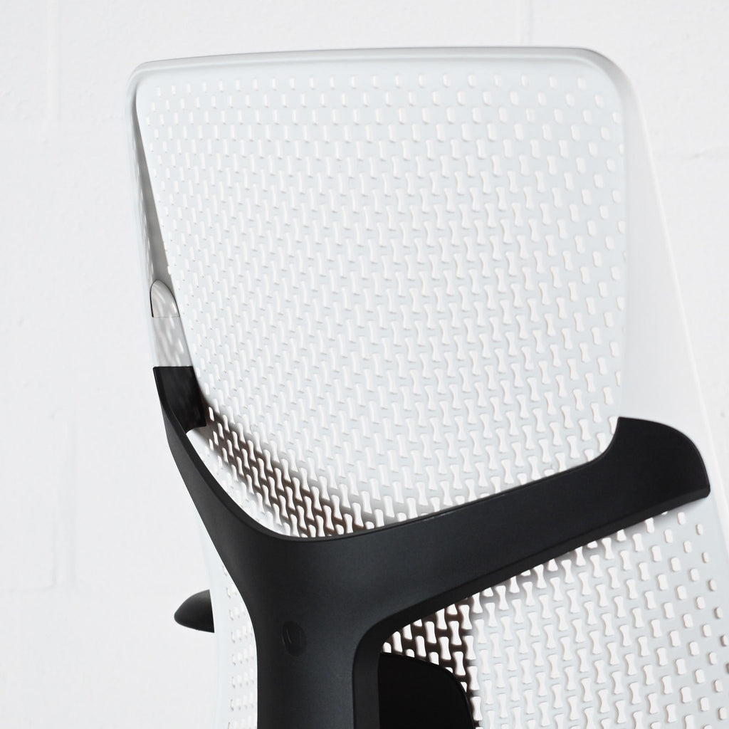 Herman Miller Verus Black and White Triflex Office Chair | Re-Lived