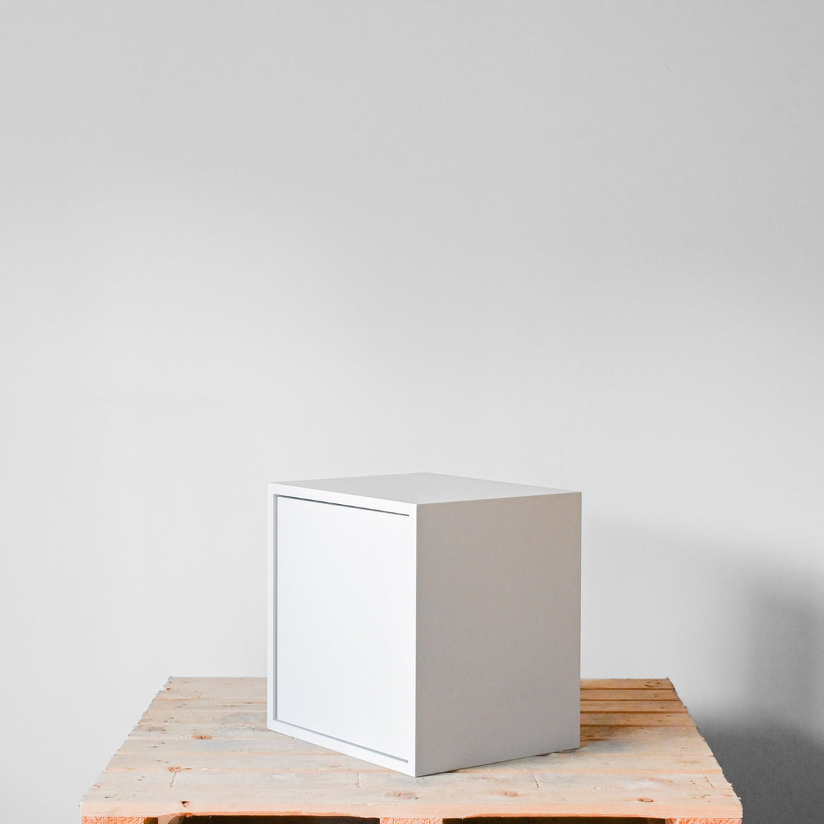 Muuto Stacked Medium with Door - Light Grey | Re-Lived