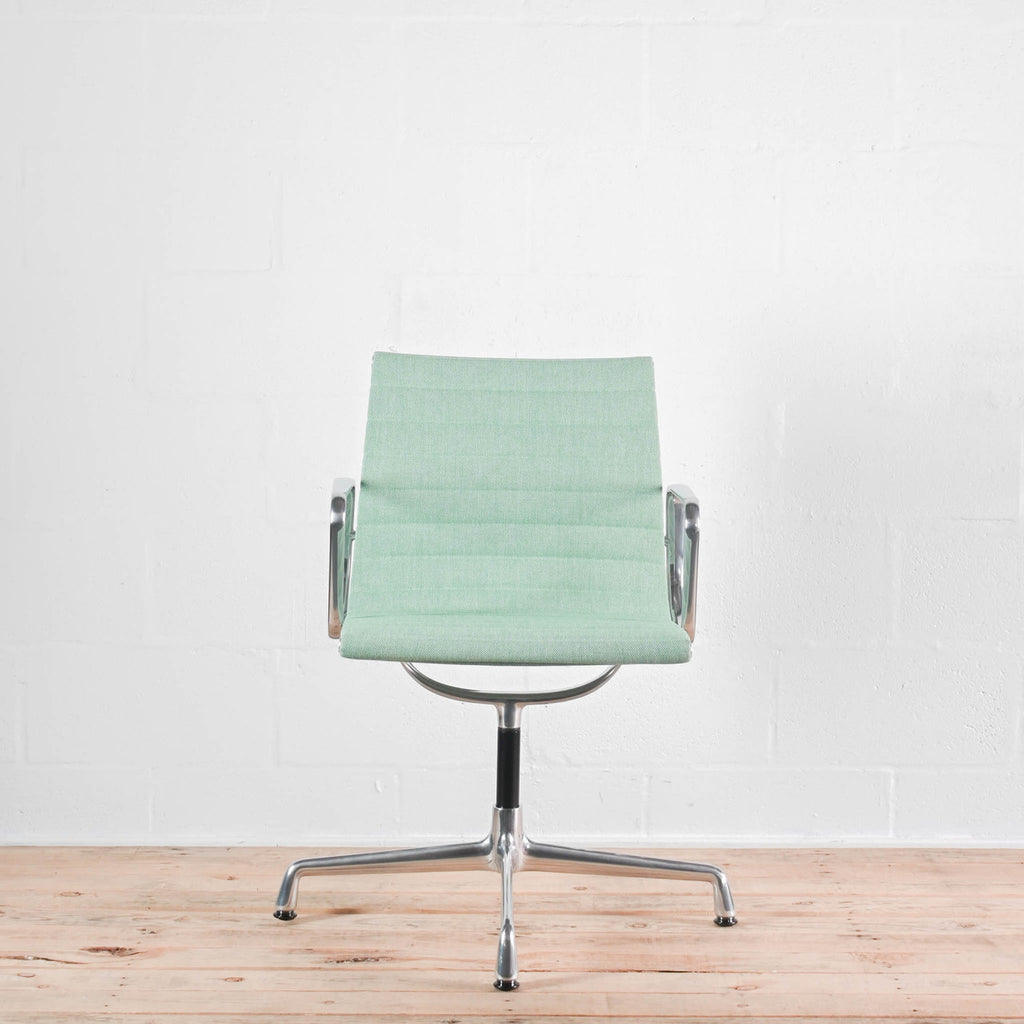 Vitra Eames EA 104 Chair Hopsak Fabric | Re-Lived