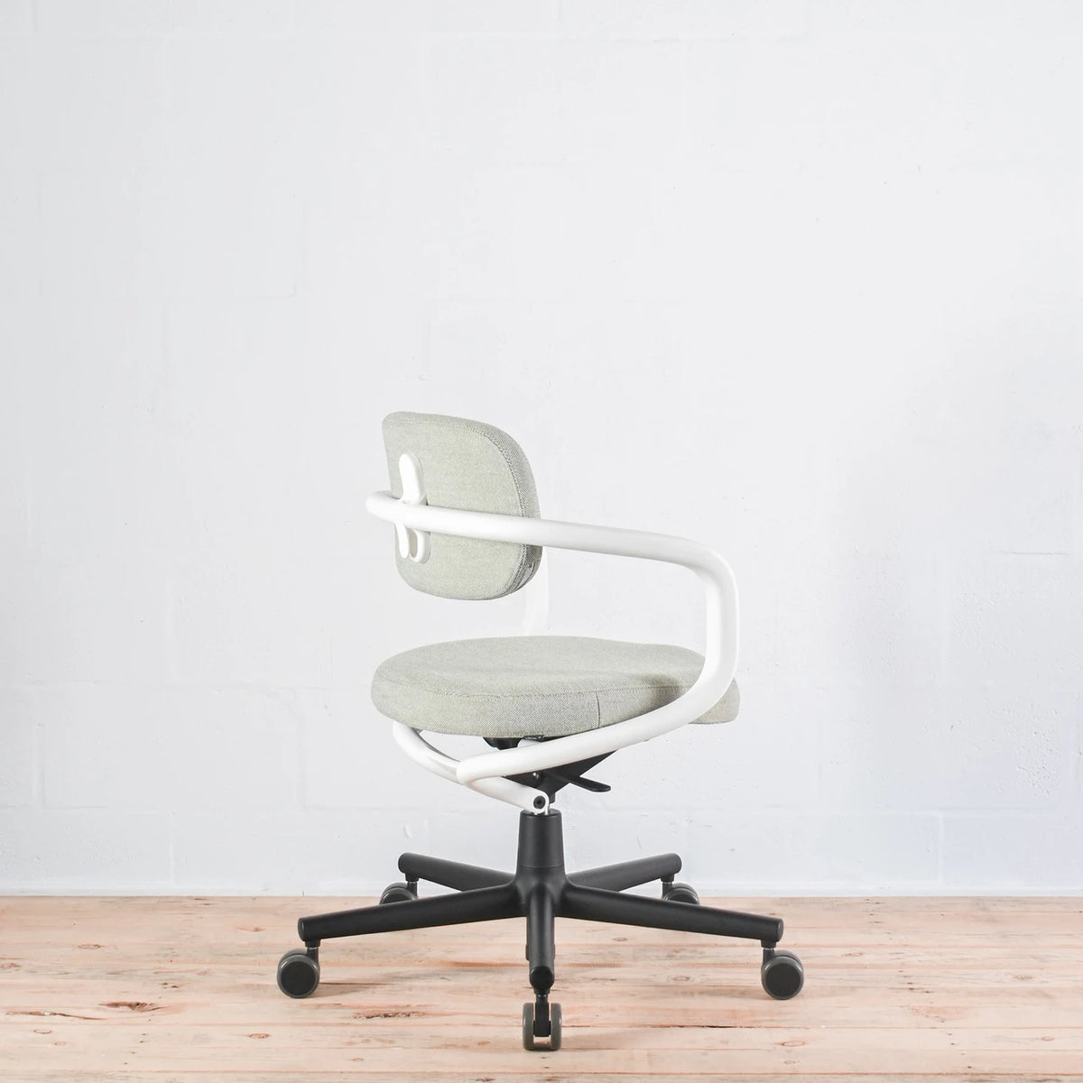 Vitra Allstar Ivory / Forest Office Chair | Re-Lived
